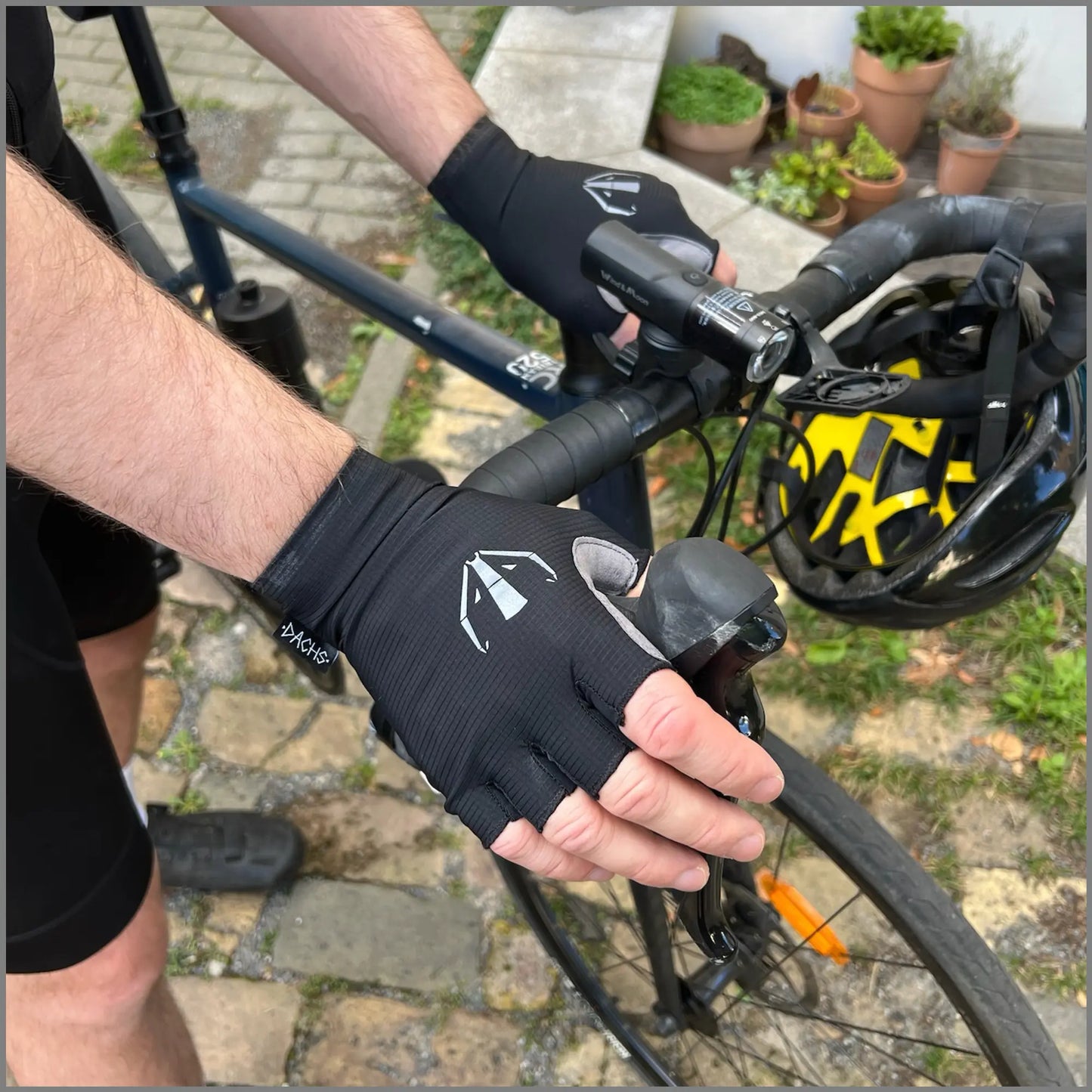 DACHS Unisex Half-Finger Gloves - Black